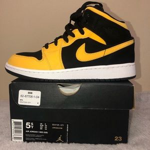 AIR JORDAN 1 MID GS